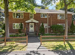 10 Pine St, Albany, NY 12203