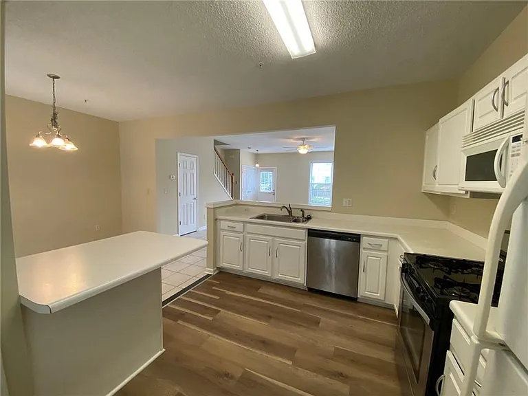 1285 Kilmington Ct — Photo 15