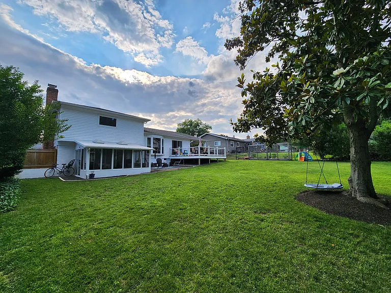 King Richard Dr — Photo 8