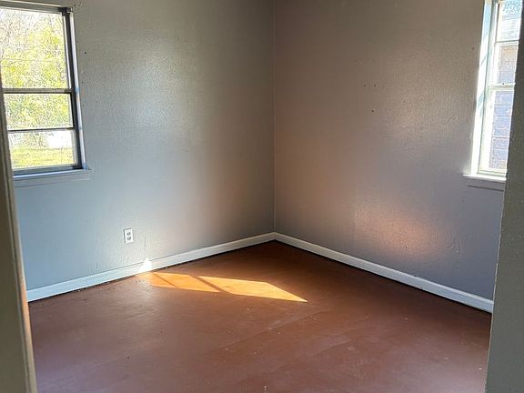 5th image of 802 Navaho Trl