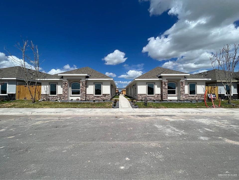 1st image of 1000 Woodson Ave #1