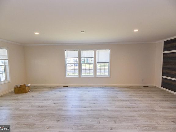 4th image of 26495 N Corner Rd #6