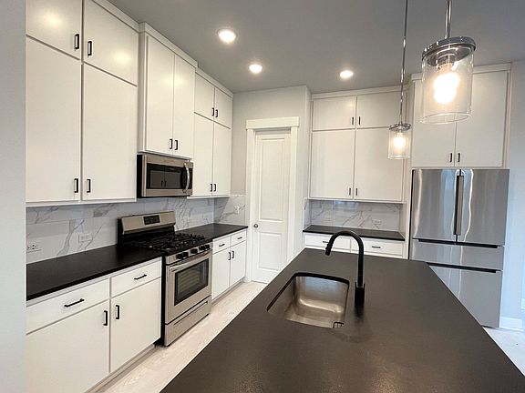 5th image of 4091 SE 69th Ave