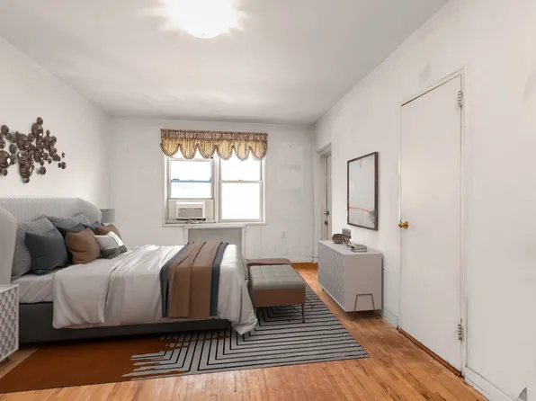 68-61 Yellowston Boulevard image 9 of 16