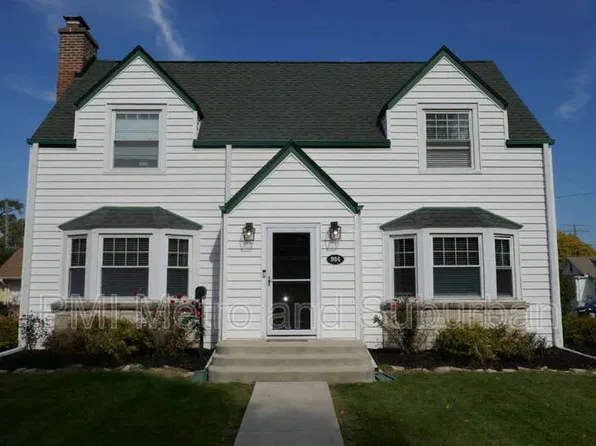 984 Woodlawn Ave, Des Plaines, IL 60016