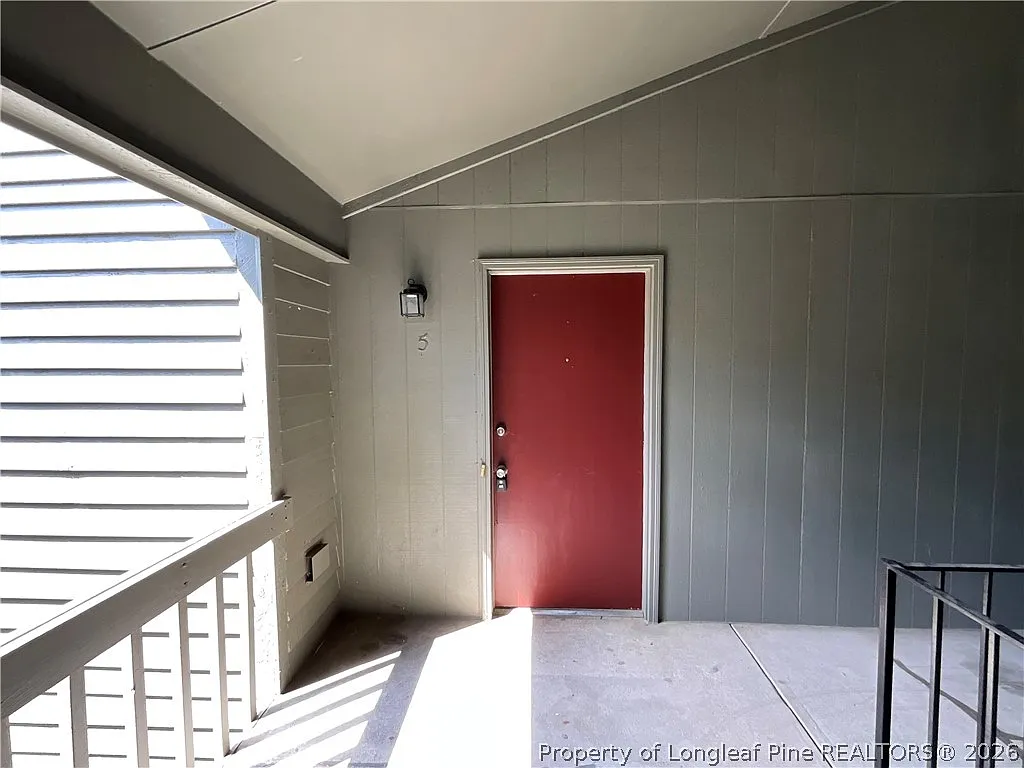 2 bed, 2.0 bath, 1054 sqft, $1,150 — Photo 3