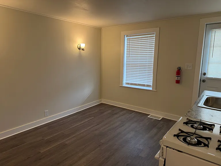 187 West St #12 — Photo 5