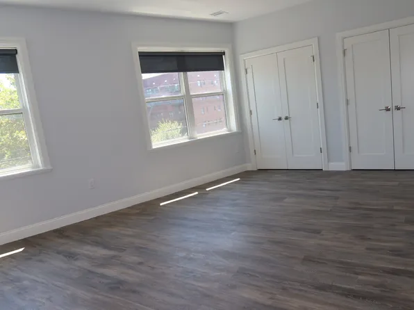 305 West Side Avenue image 12 of 22