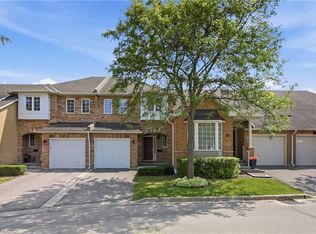 10 Davidson Blvd #24, Hamilton, ON L9H 7N9