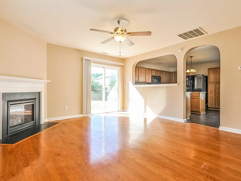 63 Brookhaven Dr — Photo 4