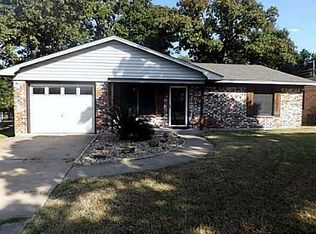 3004 Candy Ln, Bryan, TX 77803