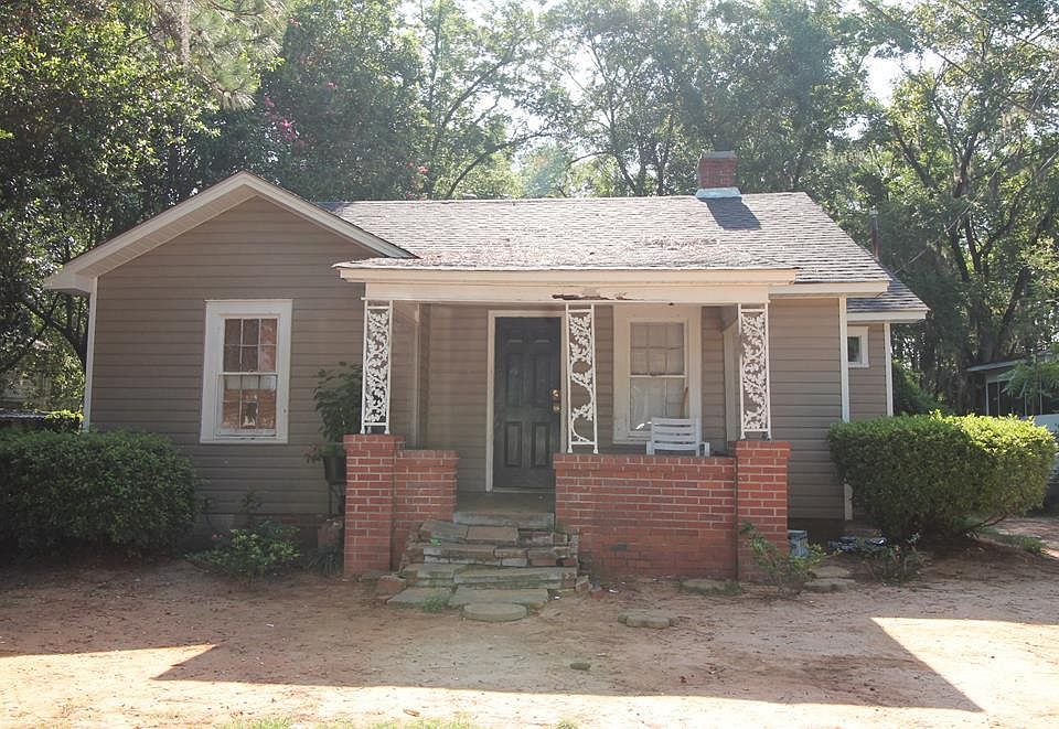 1st image of 1017 Marion St