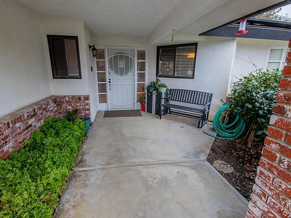 5th image of 13400 Frenchglen Ave