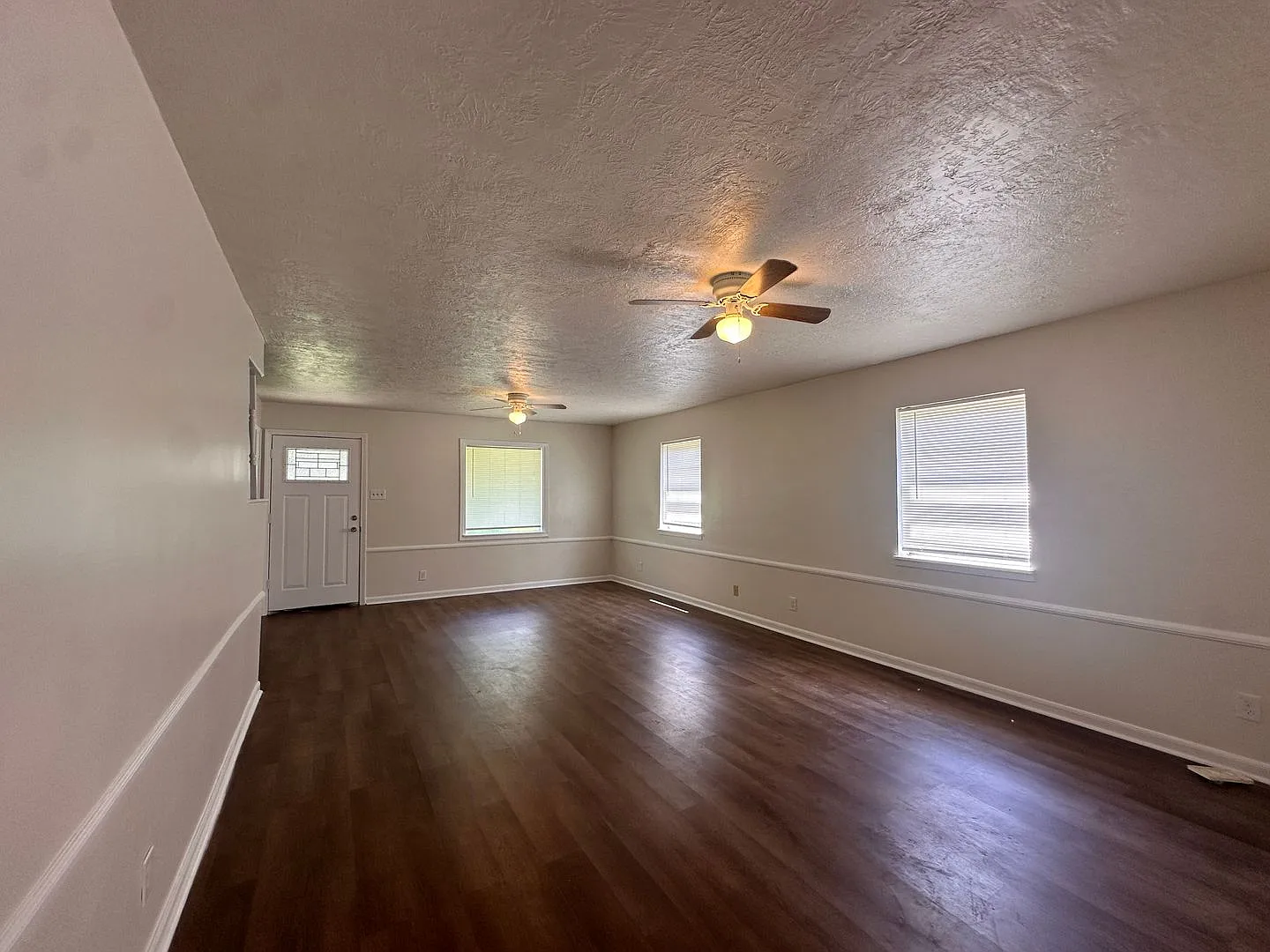 Oak Park Townhome 2/1.5 — Photo 3