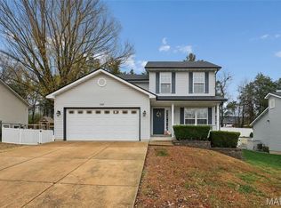 2307 Garden Ln, Festus, MO 63028