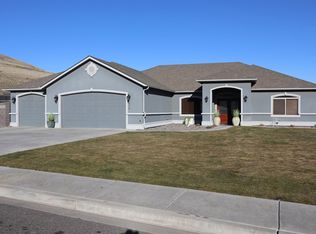 678 Summit St, Richland, WA 99352