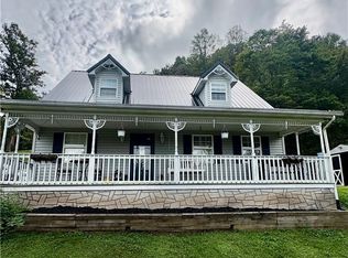 470 Starlight Rd, Alum Creek, WV 25003