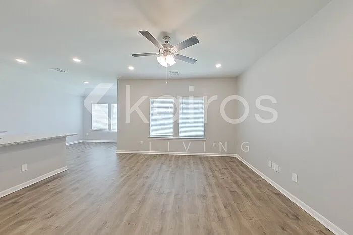 3 bed, 2.0 bath, 1447 sqft, $1,845 — Photo 2