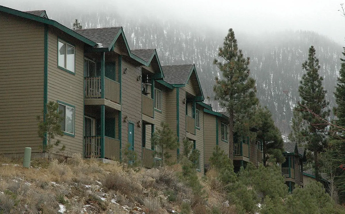 Lake Vista I — Photo 2