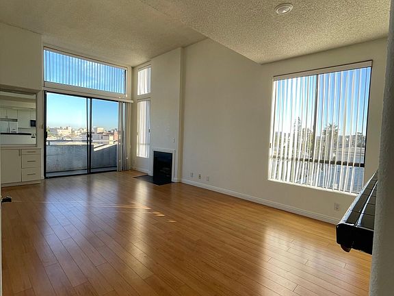 2nd image of 1456 S Shenandoah St #302