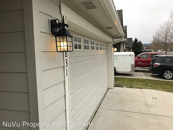 2nd image of 1831 W Yaquina Dr