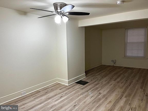 3rd image of 820 Coates St