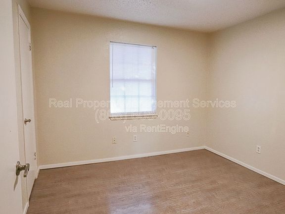 5th image of 2912 Kirby Ave