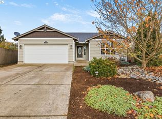 1922 Neva Ct, Cottage Grove, OR 97424