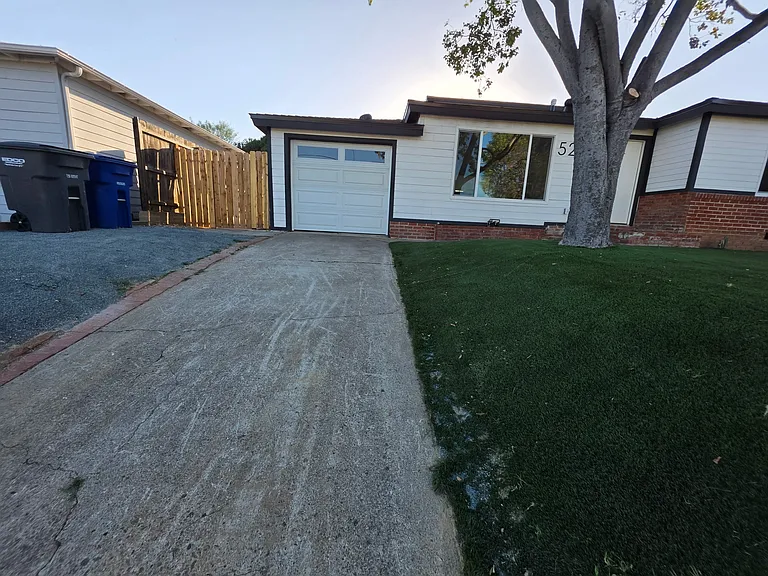 528 N Cuyamaca St N — Photo 3