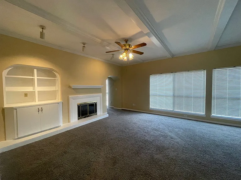 409 Teak Dr — Photo 13