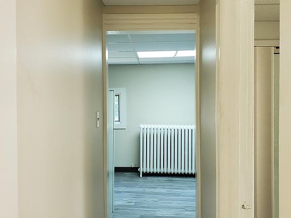 4th image of 7 Balsam Ave #3R