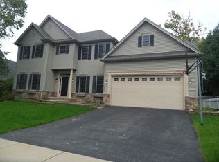 1326 Walnut Ridge Dr, Montgomery, IL 60538