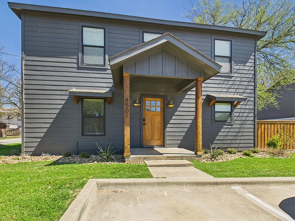 4501 College Main St #4