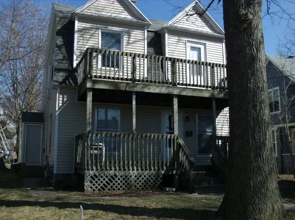 802 College Ave NE, Grand Rapids, MI 49503