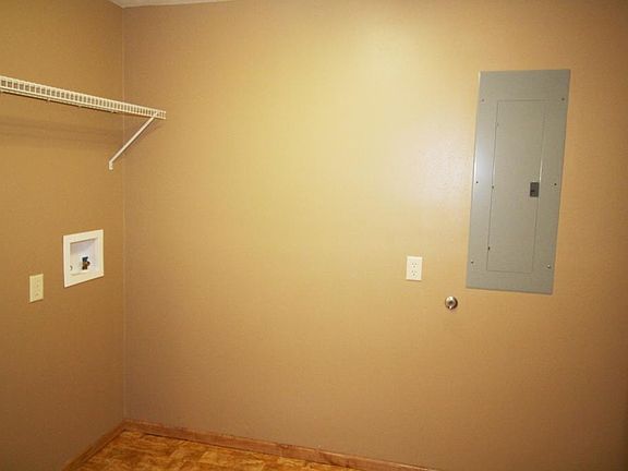 4th image of 2329 Quail Run Ave