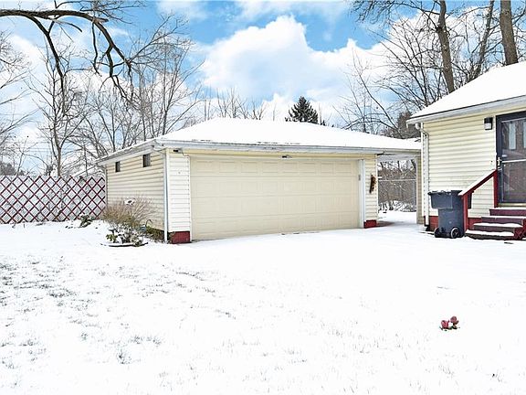 4th image of 1159 Oak Knoll Ave SE