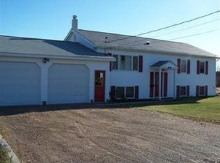 21 Willow St, Calais, ME 04619