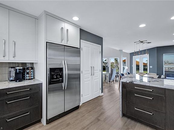 4th image of 1640 Villa CT