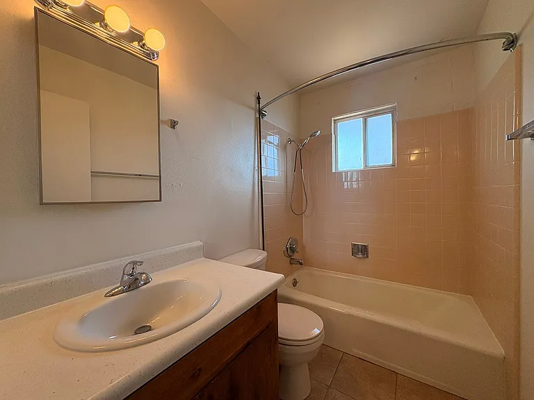 390 Cedar St #19 — Photo 12