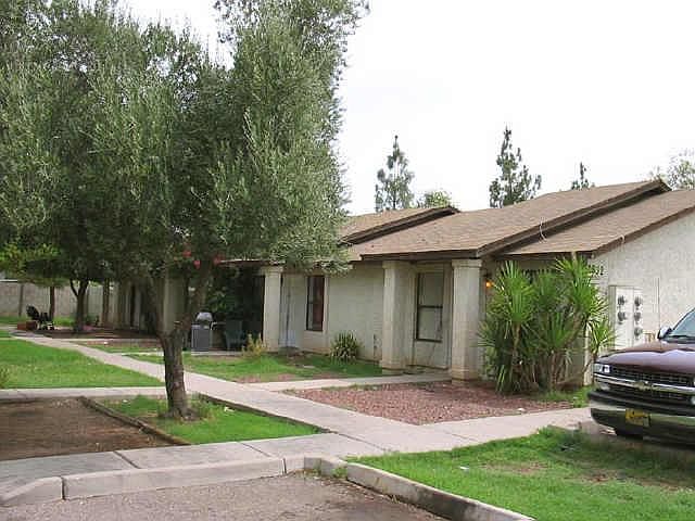 1st image of 2832 E. Capri Ave Avenue