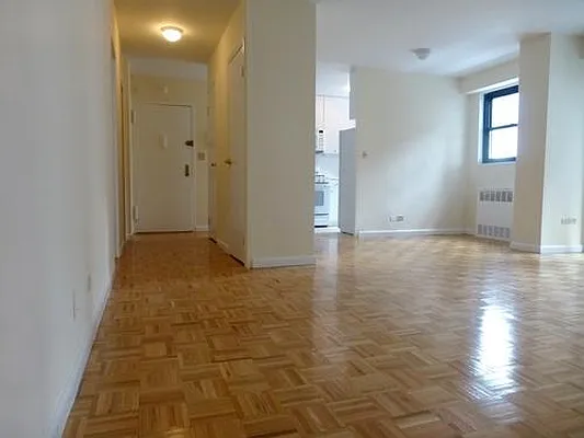 Rented by Keller Williams NYC | media 11