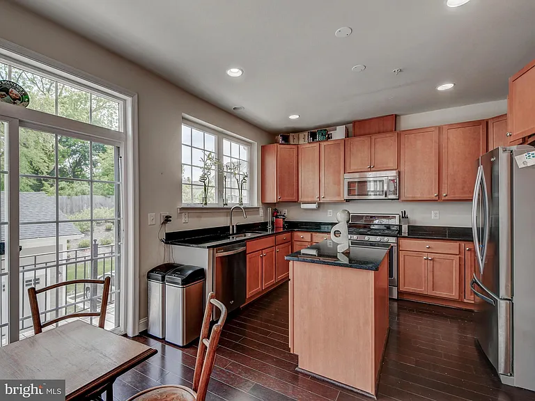124 Meridian Ln — Photo 16
