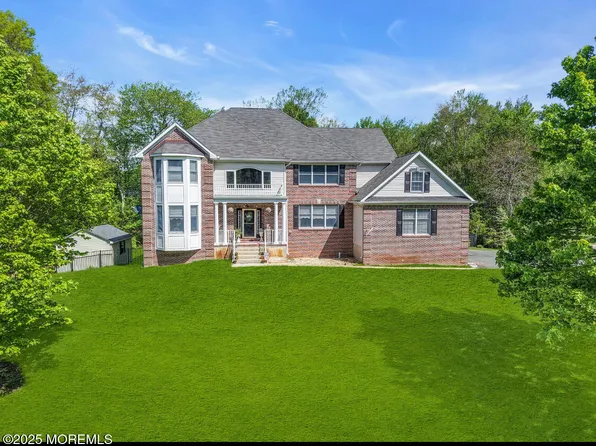 9 Mehar Court, Jackson, NJ 08527