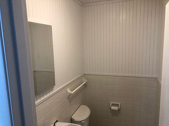 Half Bathroom W/Beadboards