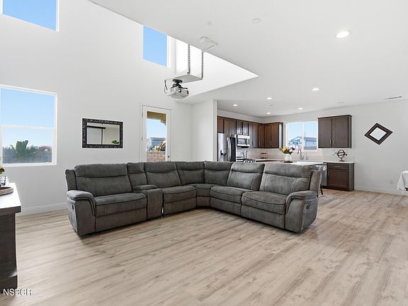 5th image of 313 Ninos Dr