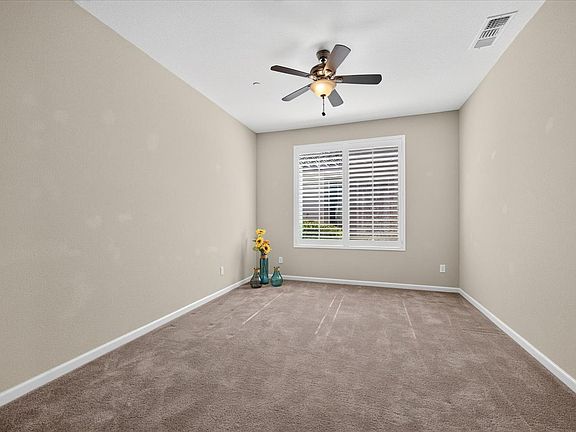 5th image of 412 Saddle Rock Lane