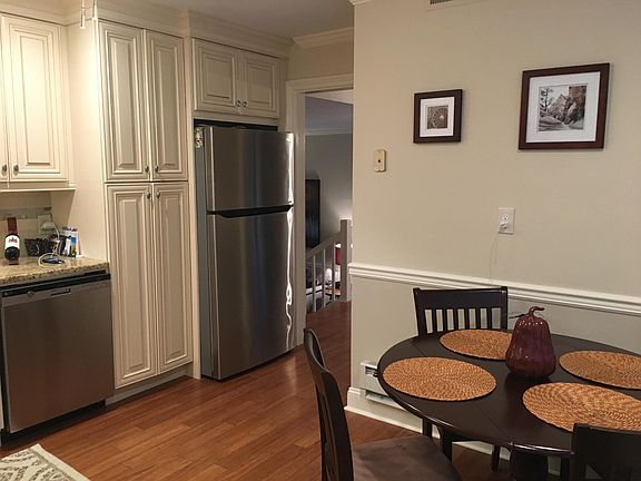 Eat in Kitchen