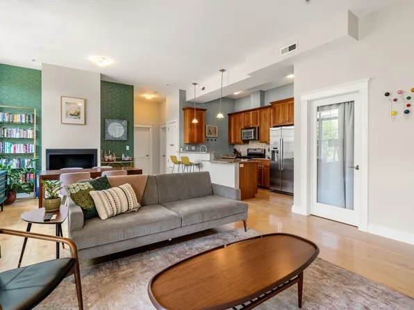 69 Bolton St APT 301, Cambridge, MA 02140