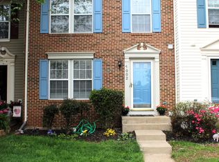 7002 Rogue Forest Ln, Gainesville, VA 20155