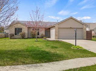 9529 Woodsmill Run, Fort Wayne, IN 46835